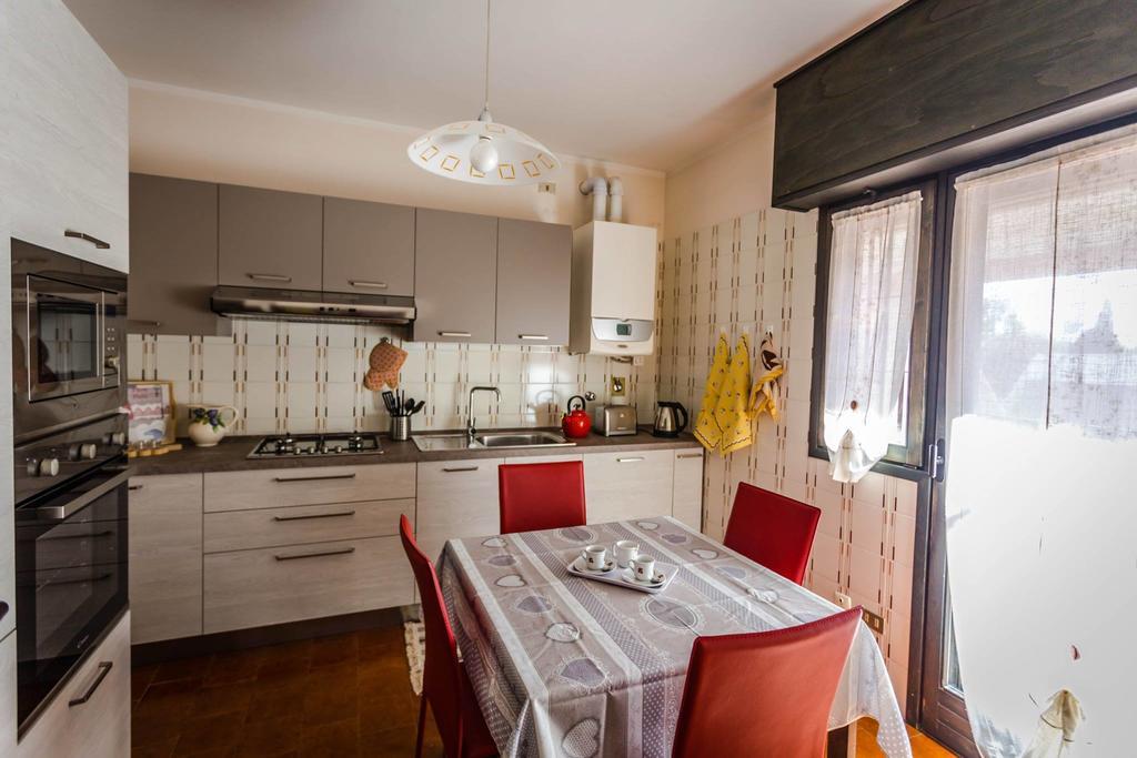 Panoramapartment Дезенцано-дель-Гарда Екстер'єр фото